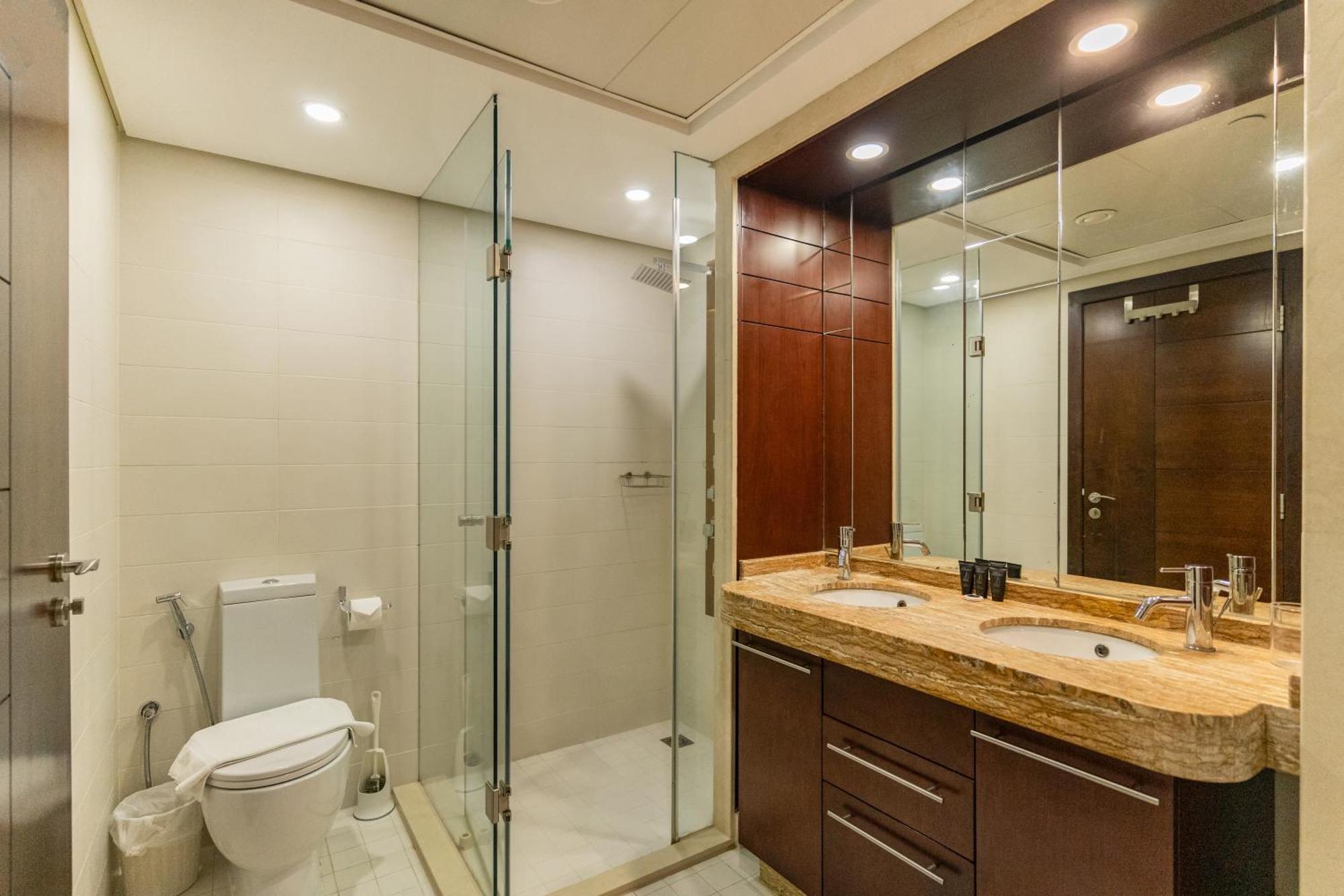 Chic 2Br Apartment, Prime Location Near Dubai Mall - Allsopp&Allsopp Buitenkant foto